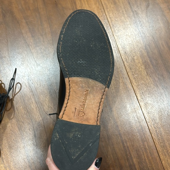 Allen Edmonds - Picture 4 of 5